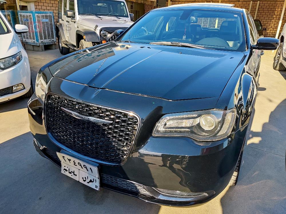 کرایسلەر 300